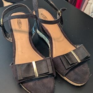 Seychelles Black Sandals with Bow Accent